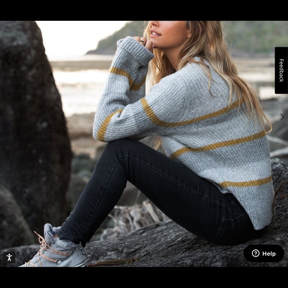 NWT Roxy Women's Winter River Sweater - Picture 2 of 9